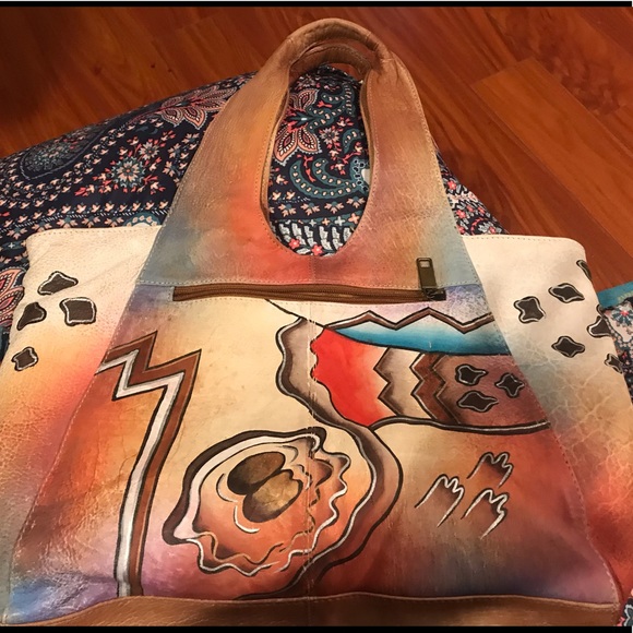 100% Leather Painted handbag - Picture 3 of 3